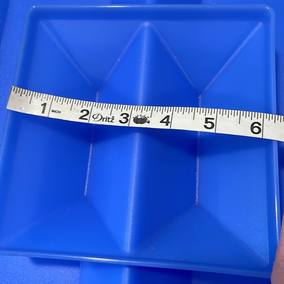 Tupperware serving trays (2 sets) - Picture 8 of 9